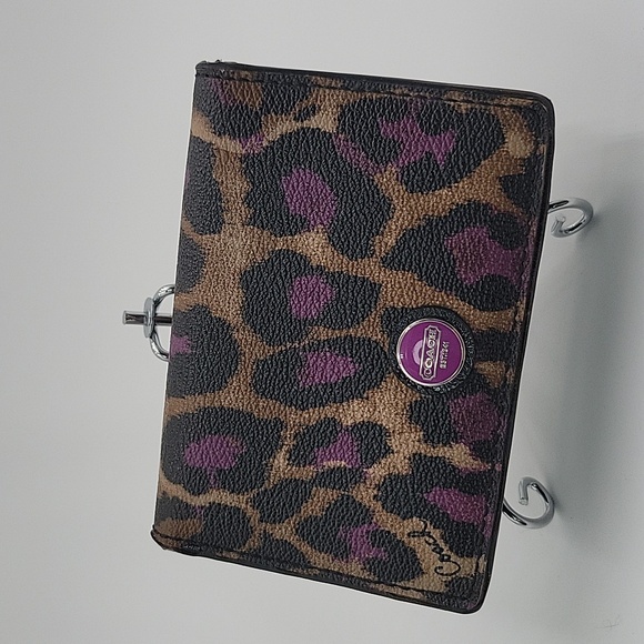 Coach Handbags - Coach Card Wallet